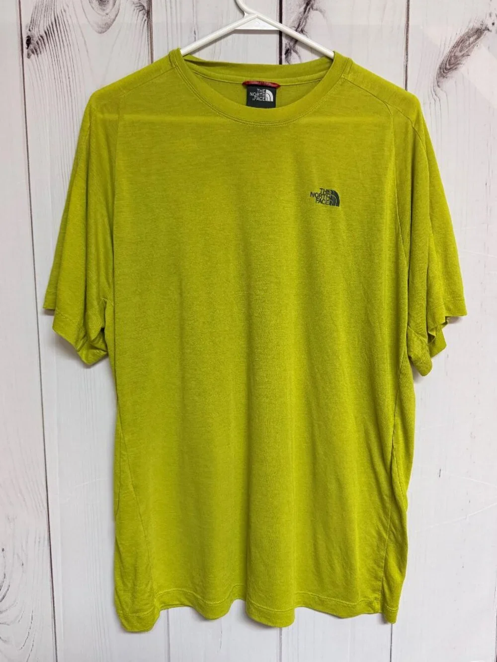 The North Face‎ Men’s Coolmax Tee XL Yellow Green Short Sleeve EUC